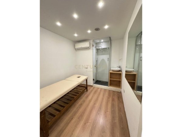 Tirane, jepet me qera ambjent biznesi Kati 2, 154 m² 1.400 € (Myslym shyri)