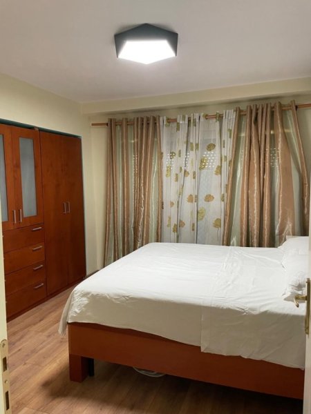 Tirane, jepet me qera apartament 1+1 Kati 5, 70 m² 700 € 