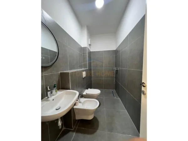 0683487469 Tirane, shitet apartament 2+1 Kati 1, 105 m² 195.000 € (Asl 2 , Porcelan)