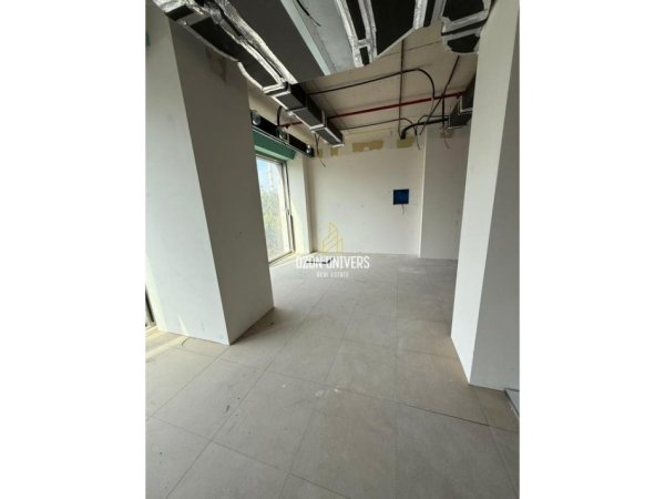 Tirane, jepet me qera ambjent biznesi Kati 4, 77 m² 3.500 € (Downtown one)