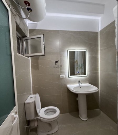 Tirane, jepet me qera shtepi 1+1 Kati 1, 60 m² 400 € (YZBERISHT)