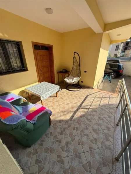 Tirane, jepet me qera apartament 2+1+Ballkon Kati 1, 85 m² 450 € (ASTIR)