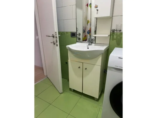 Shqiperi, jepet me qera apartament 1+1 Kati 4, 56 m² 500 € 