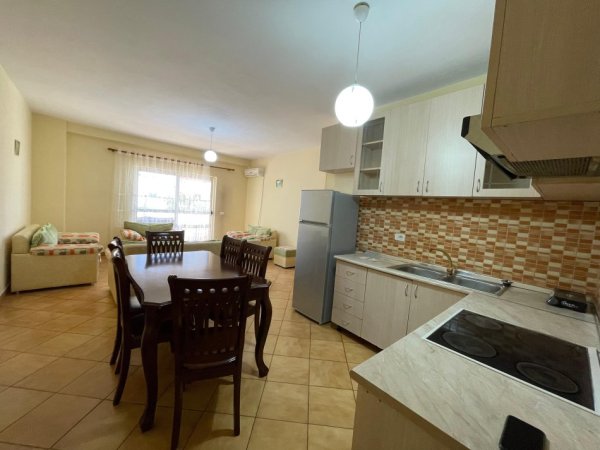 Tirane, jepet me qera apartament 2+1 Kati 2, 98 m² 600 € (Komuna e Parisit)