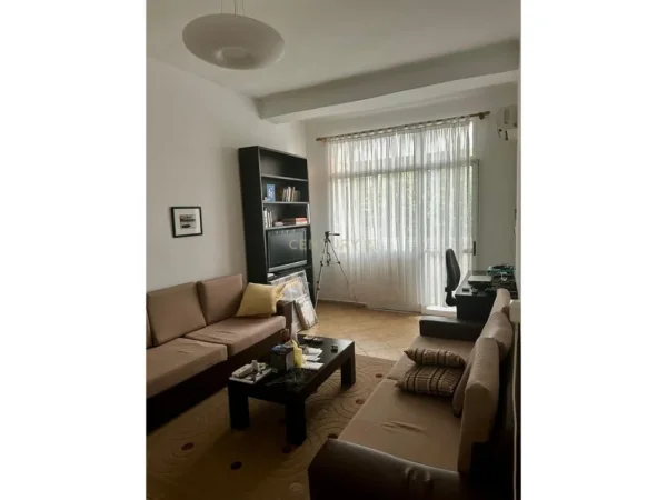 Tirane, shes apartament 1+1 Kati 2, 70 m² 185.000 € (Rruga e Durresit)