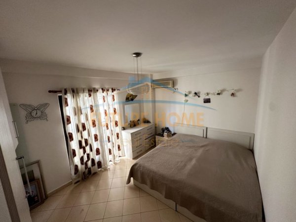 Tirane, jepet me qera apartament 2+1 Kati 3, 86 m² 550 € (Porcelan)