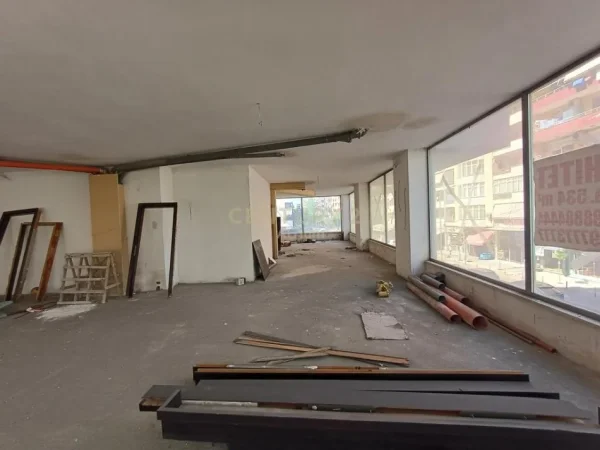 Tirane, shes ambjent biznesi Kati 1, 570 m² 685.000 € (Astir)