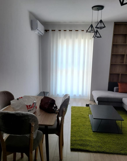 Tirane, jepet me qera apartament 1+1 Kati 3, 60 m² 400 € (UNIVERS CITY)