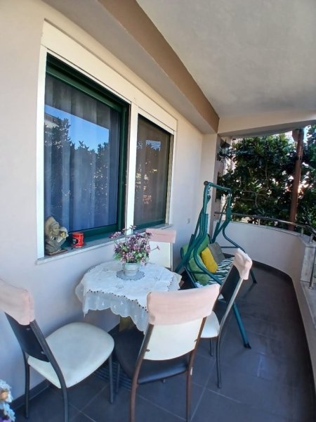 Tirane, jepet me qera apartament 2+1 Kati 2, 110 m² 550 € (siri kodra)