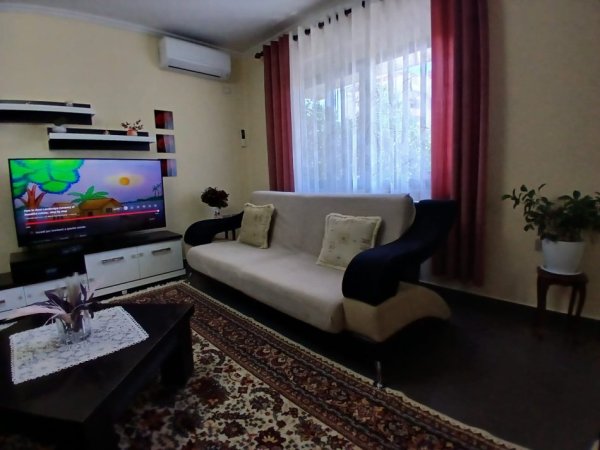 Tirane, jepet me qera apartament 2+1 Kati 2, 110 m² 550 € (siri kodra)
