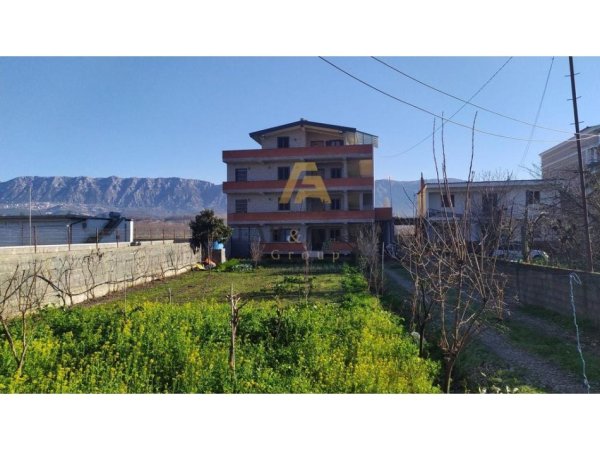 Fushe Kruje, shitet Godine 4 Katshe , 305.000 € (Fushe Kruje)