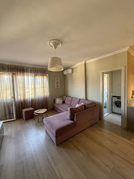 Tirane, jepet me qera apartament 1+1 Kati 6, 68 m² 600 € (HOTEL RADISON)