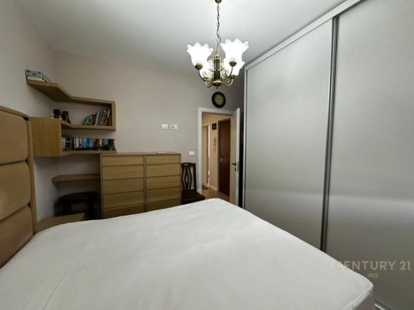 Tirane, jepet me qera apartament 2+1 Kati 4, 73 m² 700 € (Rruga e Durresit)