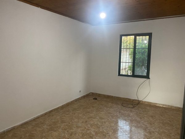 Tirane, shitet shtepi 1 Katshe Kati 1, 79 m² 79.000 € (Kombinat Tirane)