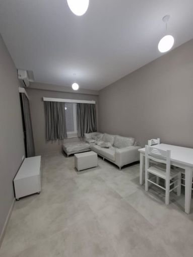 Tirane, jepet me qera apartament 1+1 Kati 6, 60 m² 600 € (Yzberisht)