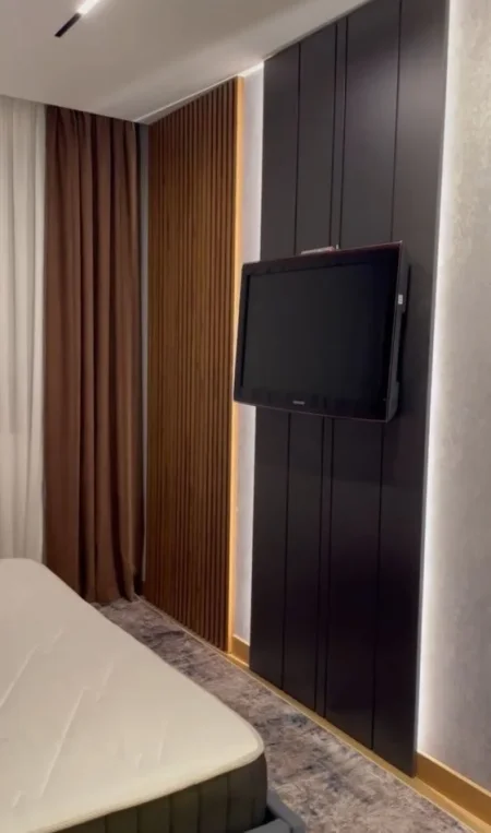 Tirane, jepet me qera apartament 2+1+Ballkon Kati 3, 100 m² 700 € (ASTIR)