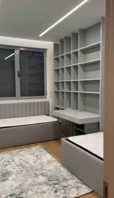Tirane, jepet me qera apartament 2+1+Ballkon Kati 3, 100 m² 700 € (ASTIR)