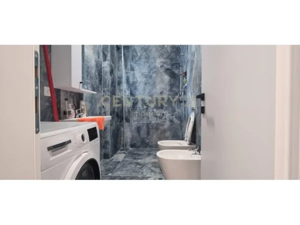 Tirane, jepet me qera apartament 2+1 Kati 6, 117 m² 850 € (Fusha e Aviacionit)