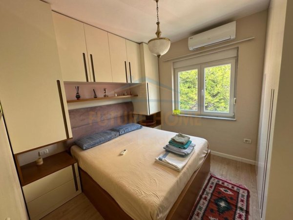 0683487469 Tirane, jepet me qera apartament 2+1 Kati 4, 70 m² 700 € (Qender , Rruga e Durrsit)