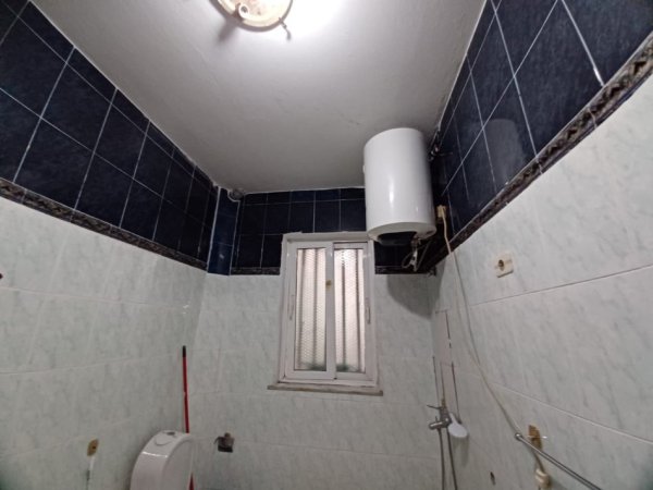 Tirane, jepet me qera apartament 3+1 Kati 1, 120 m² 350 € (Kinostudio)
