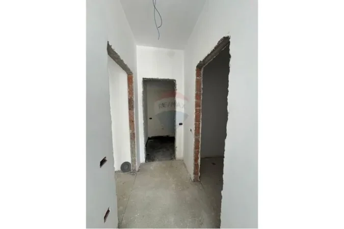 Tirane, shitet apartament 3+1+Ballkon , 143 m² 450.000 € 