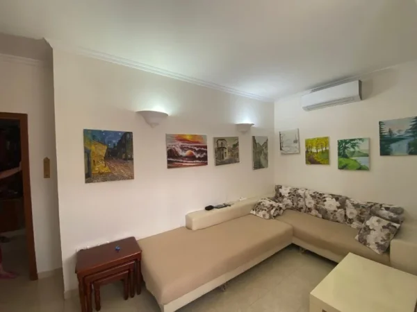 Tirane, shitet apartament 2+1 Kati 9, 80 m² 180.000 € 