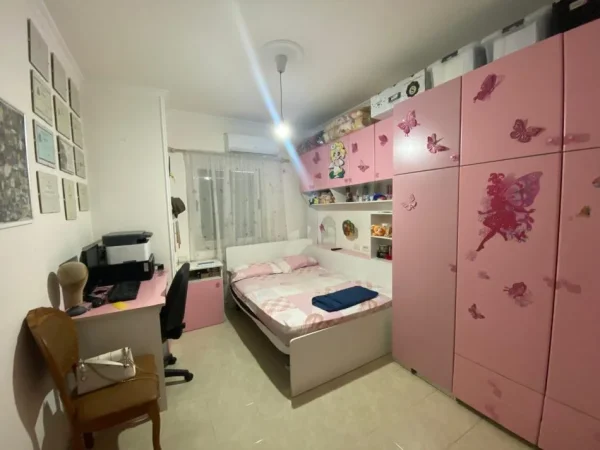 Tirane, shitet apartament 2+1 Kati 9, 80 m² 180.000 € 