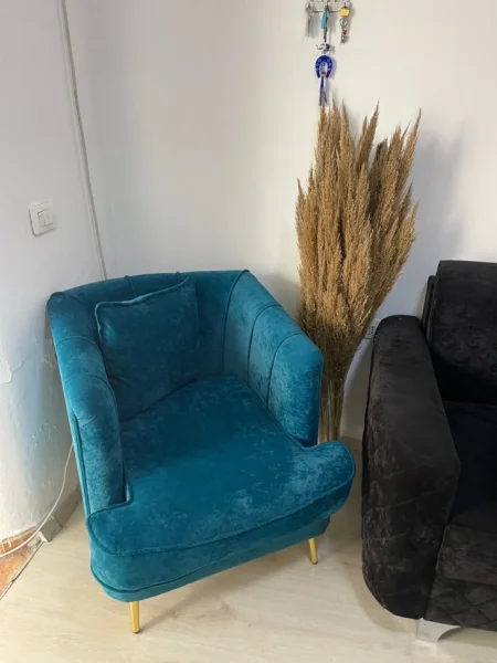 Tirane, shes Set mobiljesh zyre në gjendje shumë të mirë 450 €