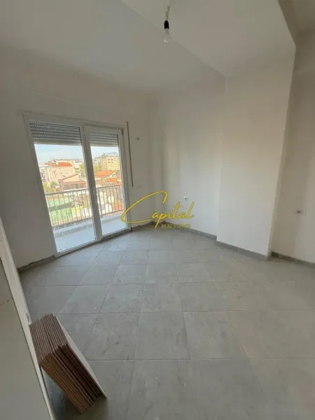 Tirane, shitet apartament 2+1 Kati 2, 95 m² 180.000 € (BRRYLI)