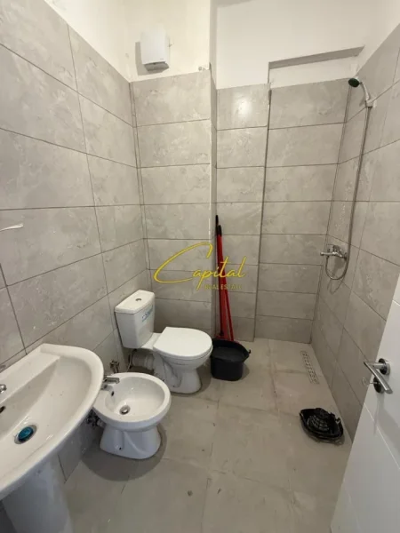 Tirane, shitet apartament 2+1 Kati 2, 95 m² 180.000 € (BRRYLI)