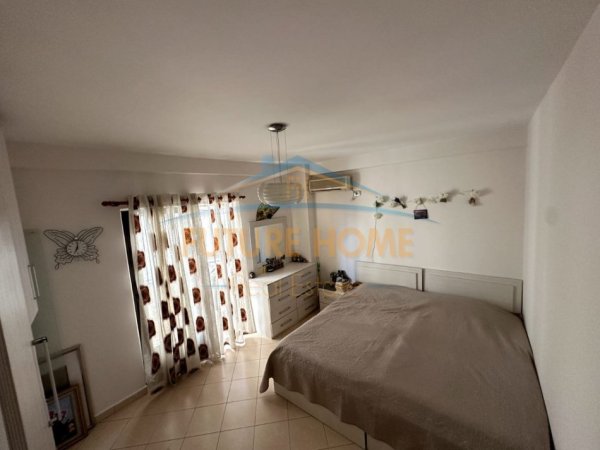 Tirane, jepet me qera apartament 2+1+Ballkon Kati 3, 85 m² 550 € (Rruga Kahreman Ylli)