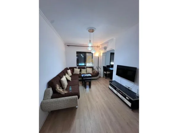 Tirane, shitet apartament 2+1 Kati 4, 72 m² 147.000 € (Rruga Bardhyl)