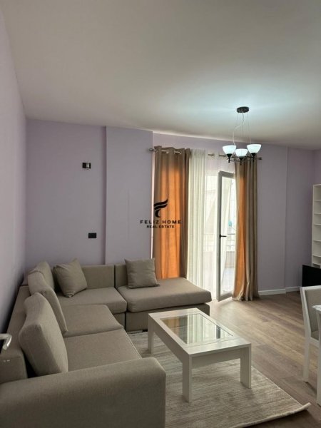 Tirane, jepet me qera apartament 1+1 Kati 2, 90 m² 600 € (HOTEL RADISSON)