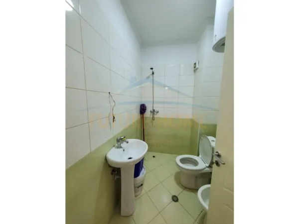 Tirane, shitet apartament 1+1 Kati 4, 43 m² 74.000 € 