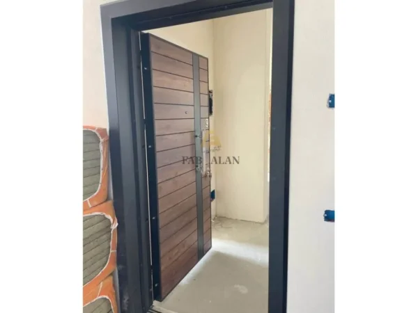 Tirane, shitet apartament 2+1+2 Kati 1, 95 m² 99.000 € (Paskuqan)