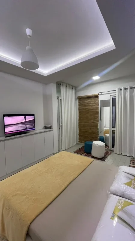 Tirane, jepet me qera apartament 1+1 Kati 2, 60 m² 650 € (kika2)
