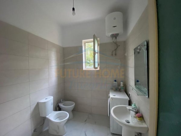 jepet me Qera Apartament 1+1 Kati 1 i nje Vile ,  300 €