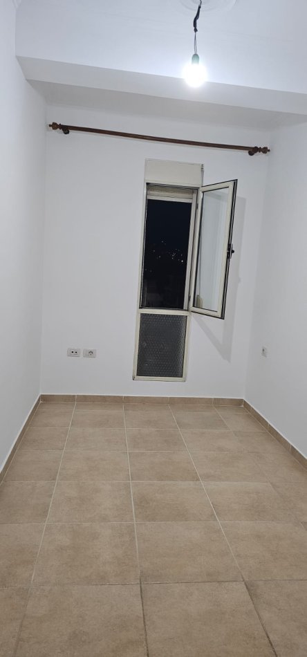 Tirane, jap me qera apartament 2+1+Ballkon Kati 7, 70 m² 310 € (Besim Alla)