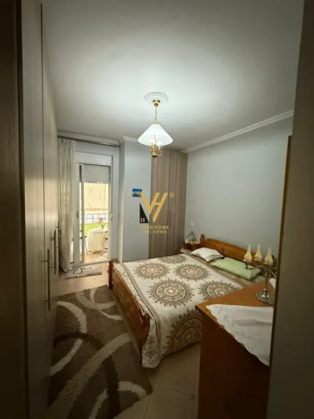 Tirane, jepet me qera apartament 2+1+Ballkon Kati 1, 100 m² 550 € (ASTIR)