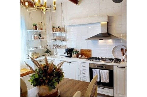 Tirane, shitet apartament 2+1+Ballkon Kati 4, 99 m² 173.000 € (Ish Stacioni Trenit)