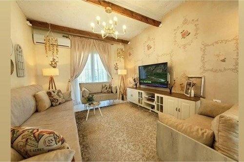 Tirane, shitet apartament 2+1+Ballkon Kati 4, 99 m² 173.000 € (Ish Stacioni Trenit)
