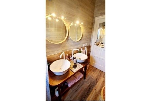 Tirane, shitet apartament 2+1+Ballkon Kati 4, 99 m² 173.000 € (Ish Stacioni Trenit)