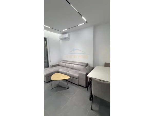 Tirane, jepet me qera apartament 1+1 Kati 5, 60 m² 600 € 