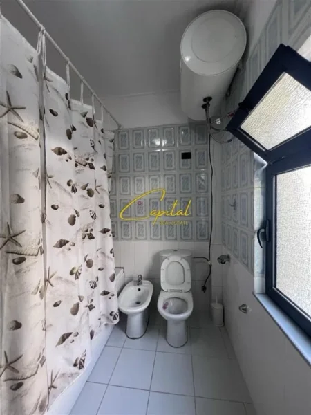 Tirane, jepet me qera apartament 2+1 Kati 2, 100 m² 450 € (SAUK)