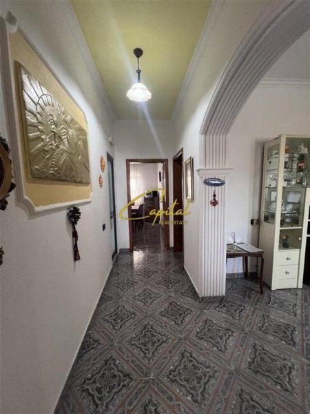 Tirane, jepet me qera apartament 2+1 Kati 2, 100 m² 450 € (SAUK)