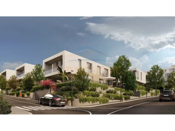 Tirane, Shitet, Vilë 3-katëshe, Blin Residence, në Farkë.