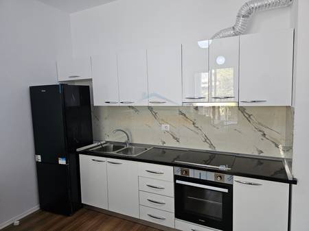 Tirane, jepet me qera apartament 1+1 Kati 1, 67 m² 500 € (Oxhaku)