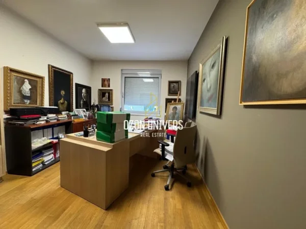 Tirane, shitet ambjent biznesi Kati 5, 290 m² 870.000 € (blloku)