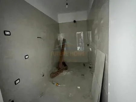 Tirane, shitet apartament 2+1 Kati 5, 104 m² 292.600 € (Rruga e Barrikadave)