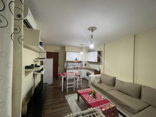 Tirane, shitet apartament 1+1+Ballkon , 70 m² (LIQENI I THATE)